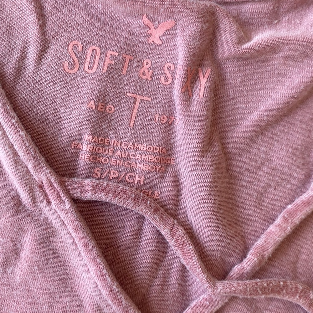 Pink top - Picture 3 of 5